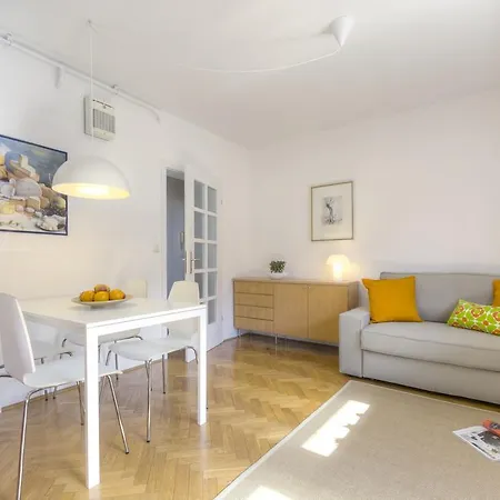 Fine Ziherlova Apartment